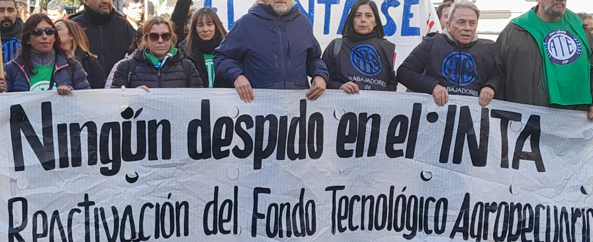 La CTA se movilizó al Ministerio de Desregulación por trabajo digno y salarios justos