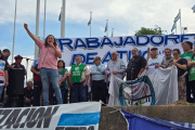 Masivo acto contra la privatización de Atucha I y II.