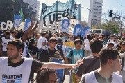 Multitudinaria manifestación a 49 años de La Noche de los Lápices