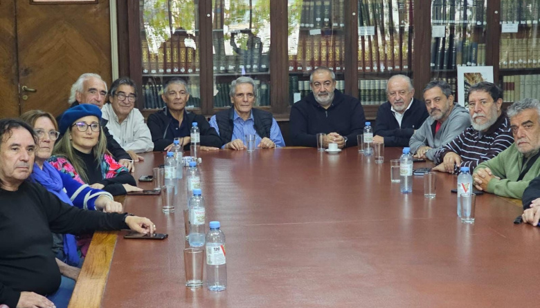 Dirigentes de ambas CTA y la CGT se reunieron de cara a la movilización y paro general de esta semana
