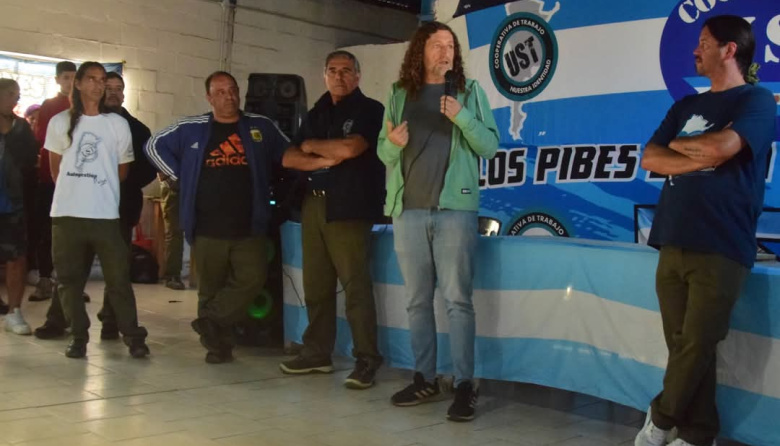 Asamblea informativa en el Polideportivo UST
