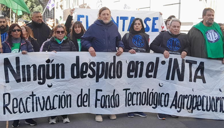 La CTA se movilizó al Ministerio de Desregulación por trabajo digno y salarios justos