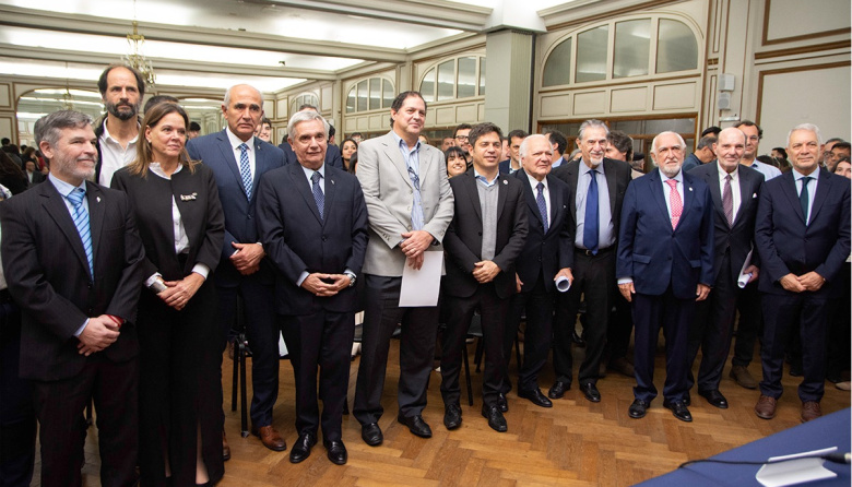 Reconocen con título Doctor Honoris Causa a los magistrados del Juicio a las Juntas