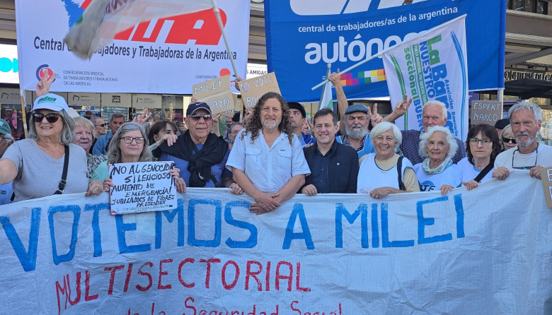 Jubilados volvieron a marchar frente al Congreso de la Nación