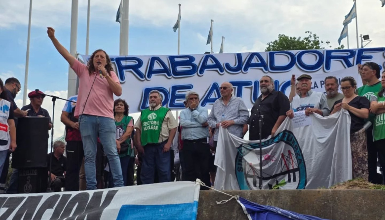 Masivo acto contra la privatización de Atucha I y II.