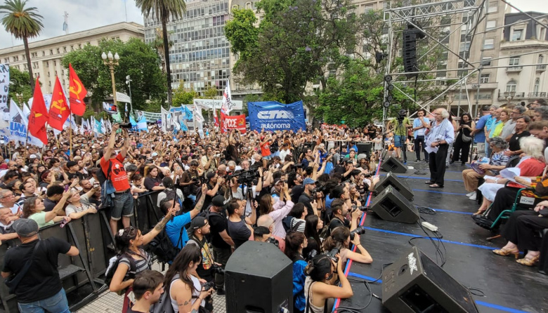 La CTA concentró en Plaza de Mayo y reivindicó los derechos de la clase trabajadora
