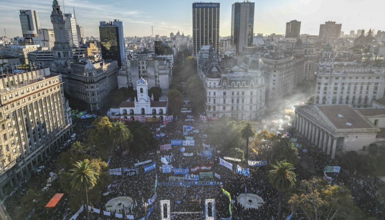 El Pueblo movilizado exigió a Milei el cumplimiento de la Ley de Financiamiento Universitario