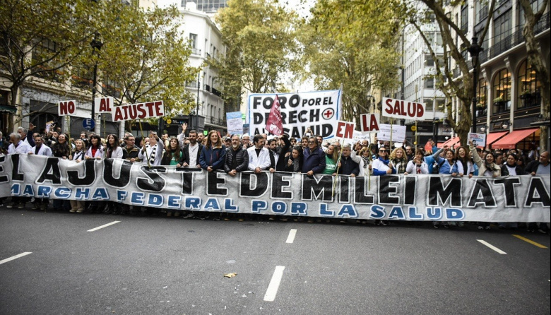 Histórica movilización por la salud pública