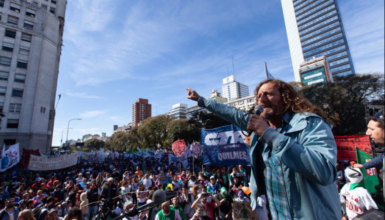 De Isasi: “Es momento de intensificar todas las luchas”