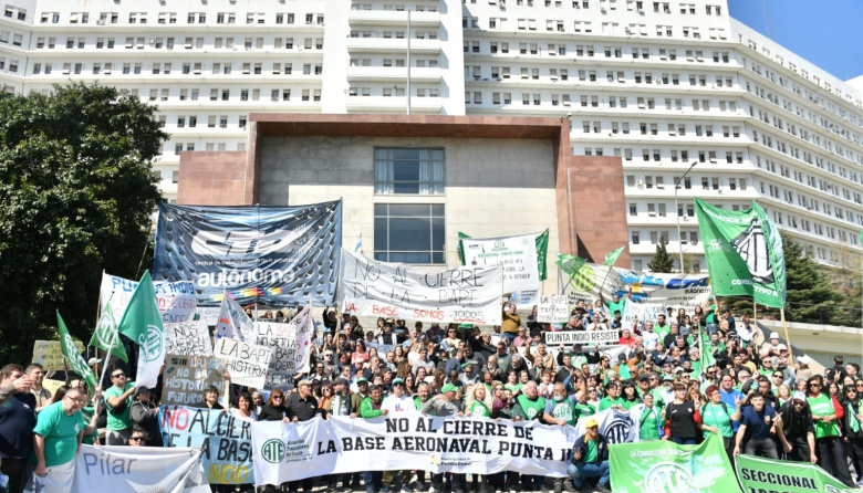 Masiva caravana en defensa de la BAPI