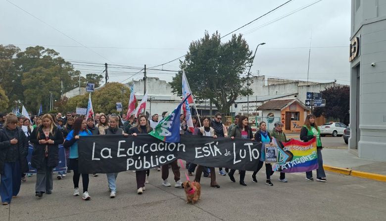 Carmen de Patagones marchó exigiendo justicia para Nancy Godoy y denunció el abandono estatal