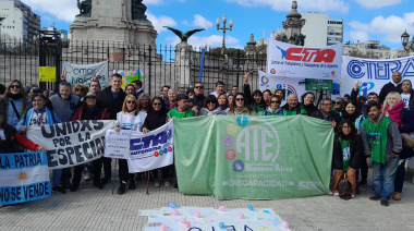 Masiva concentración frente al Congreso contra el veto a la emergencia en Discapacidad