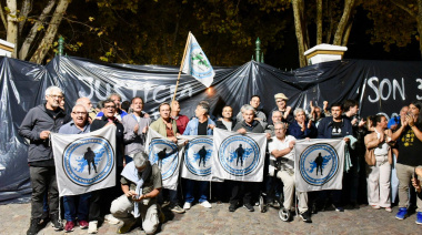 El CECIM junto al pueblo movilizado preservó el espacio de memoria en Plaza Malvinas