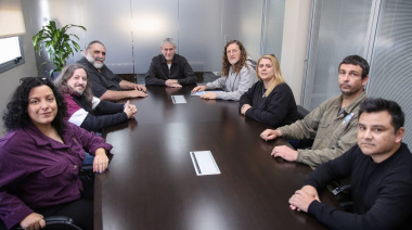 Las CTAs le presentaron sus "10 medidas urgentes" a Jorge  Ferraresi