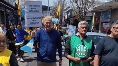 La Multisectorial de Berazategui marchó al PAMI y a Edesur