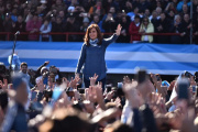 Proscribir a Cristina Fernández es un golpe a la democracia