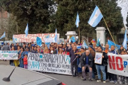 Organizaciones de Lomas de Zamora marcharon contra la privatización del agua